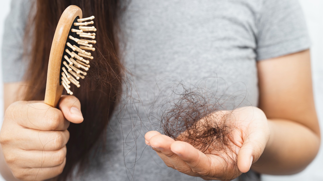 Mùa Đông – Mùa Tóc Rụng? Sự Thật Không Phải Ai Cũng Biết