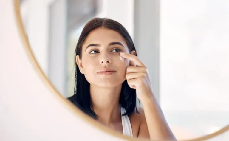 Vai trò của kem dưỡng và kem chống nắng trong chu trình skincare hằng ngày